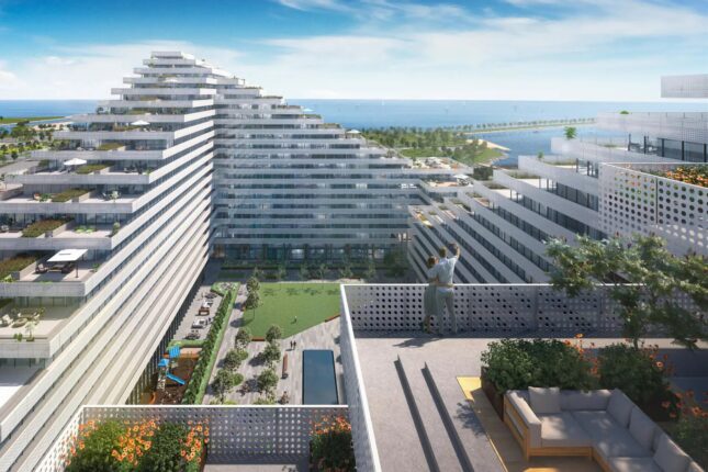 Harbourwalk at Lakeview Village Condos Terrace