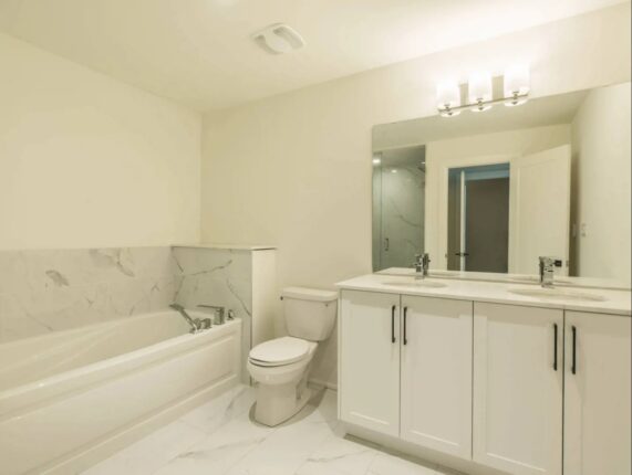 Harbour Place Towns Bathroom