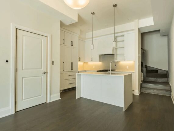 Harbour Place Towns Interior